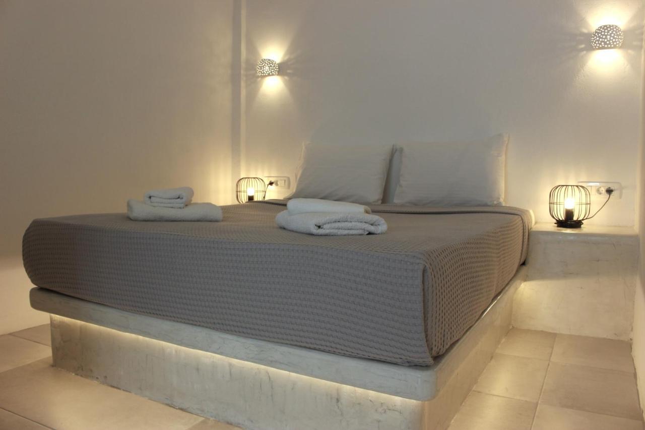 White Lily Suites & Lofts - Adults Only 16 Plus ペリヴォラス エクステリア 写真