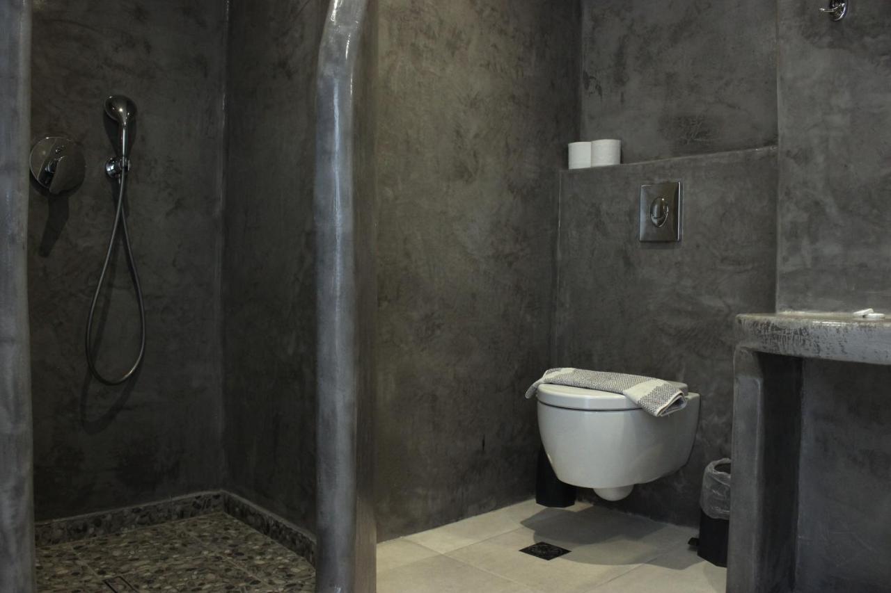 White Lily Suites & Lofts - Adults Only 16 Plus ペリヴォラス エクステリア 写真