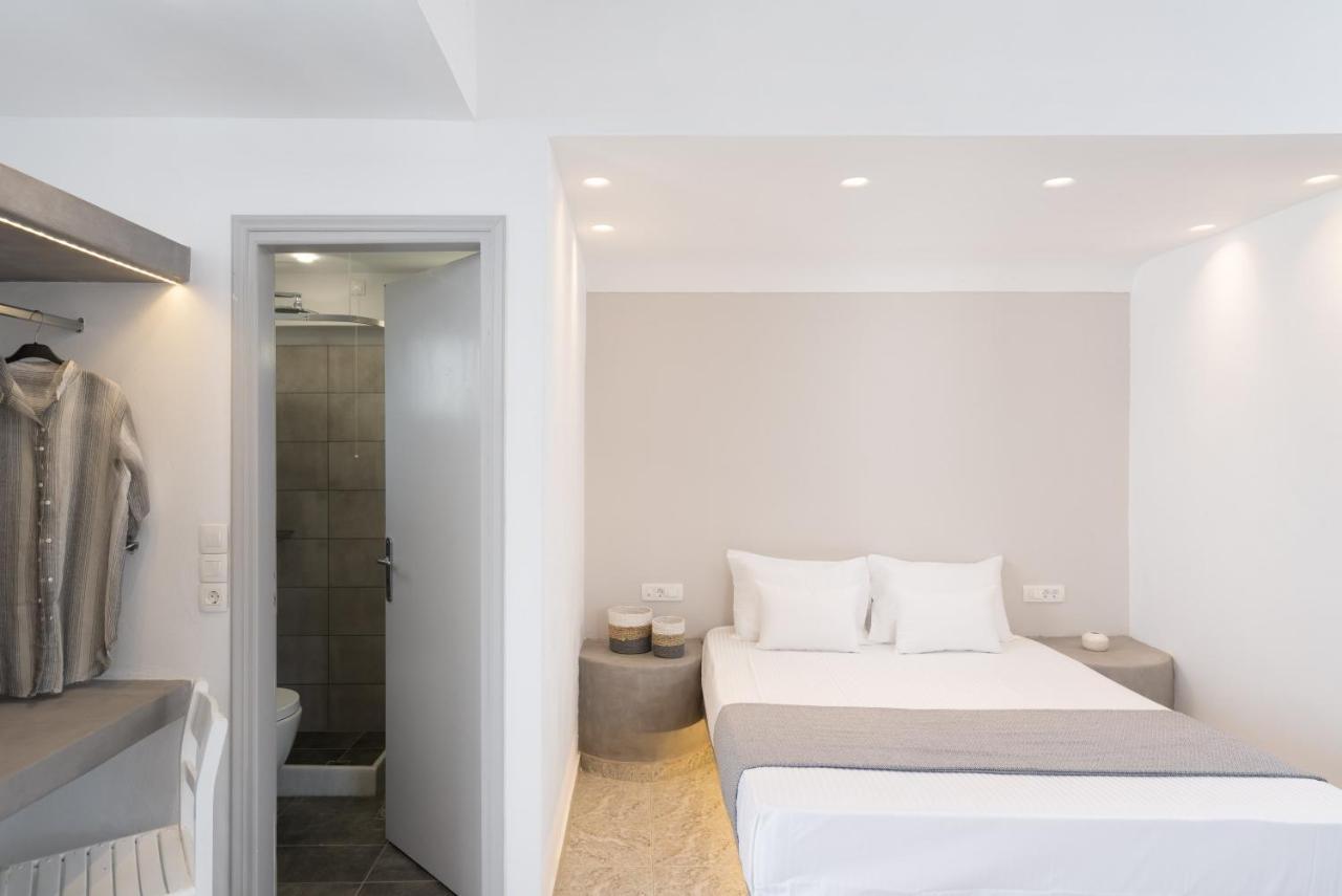 White Lily Suites & Lofts - Adults Only 16 Plus ペリヴォラス エクステリア 写真