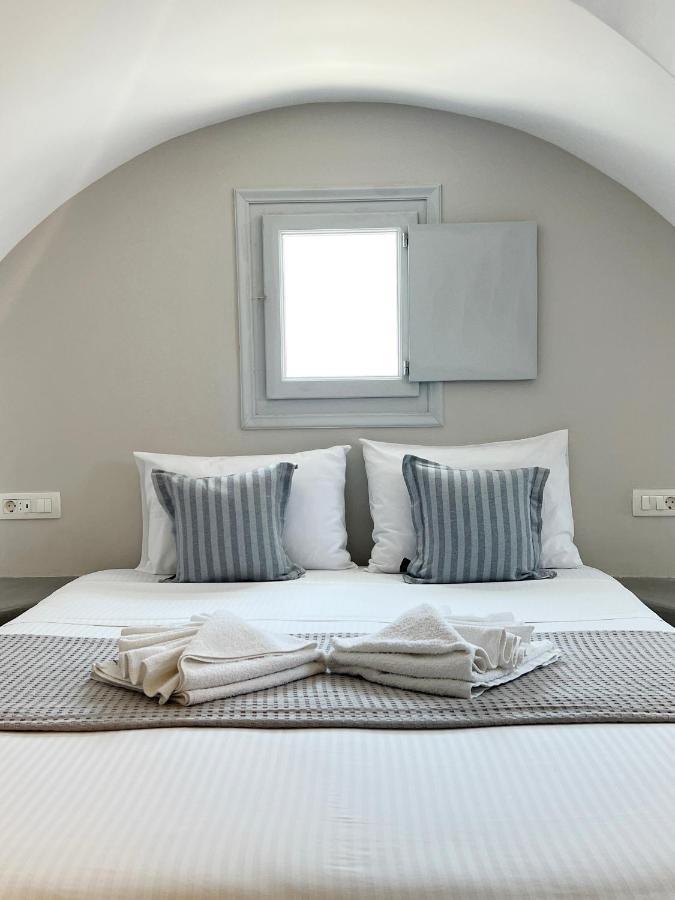 White Lily Suites & Lofts - Adults Only 16 Plus ペリヴォラス エクステリア 写真